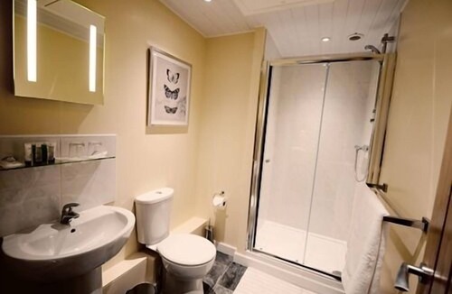 Wem House | Triple Ensuite at The Coaching Barns