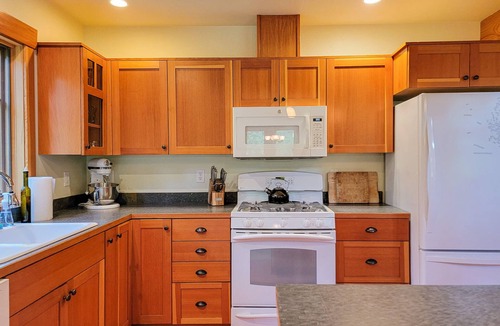 Mazama Cabin | Triple J Cabin Summar