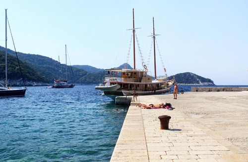 Lastovo House | Triple Room Lucica 990d