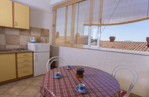 Brist Apartment | Triple Room with Private Balcony