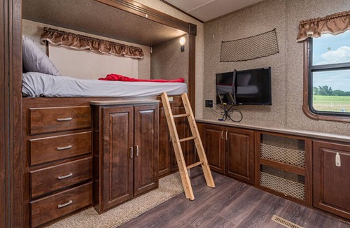 Lindale House | Triple W Rentals Heartland Gateway RV