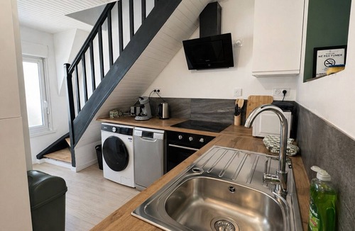 Boulogne-Centre House | Triplex 3 bdrms - 6 people - Center & old town - Renovated - Spacious & bright