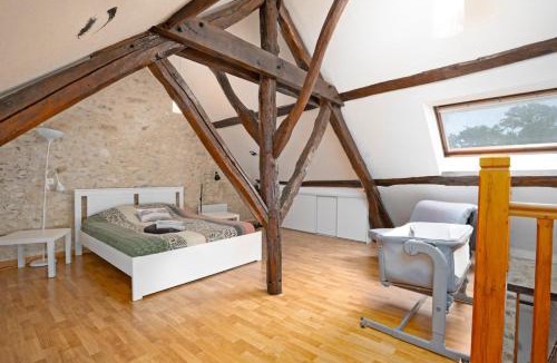 Moret-sur-Loing House | Triplex atypique- Cour intérieure- Commerces à pied