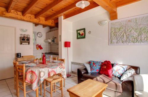 Esquieze-Sere Apartment | Triplex Calme 6 Pers, Terrasse, Parking, Proche Station Ski - FR-1-402-90