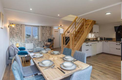 Argeles Gazost Apartment | Triplex confort à Argelès-Gazost - 8 pers. - FR-1-872-1
