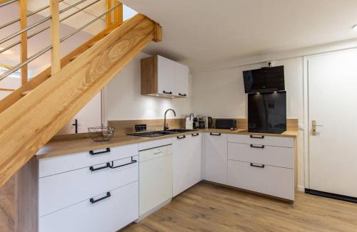 Argeles Gazost Apartment | Triplex confort à Argelès-Gazost - 8 pers. - FR-1-872-1