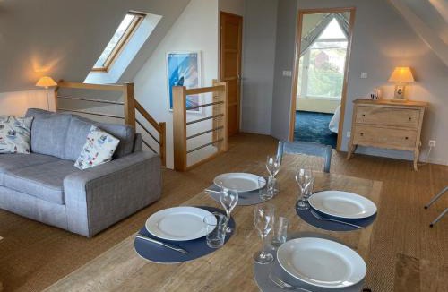 Ambleteuse Apartment | Triplex de standing à Ambleteuse avec terrasse, parking et Wifi - FR-1-376-26
