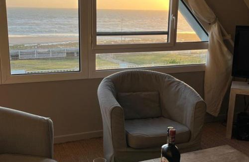 Ambleteuse Apartment | Triplex de standing à Ambleteuse avec terrasse, parking et Wifi - FR-1-376-26