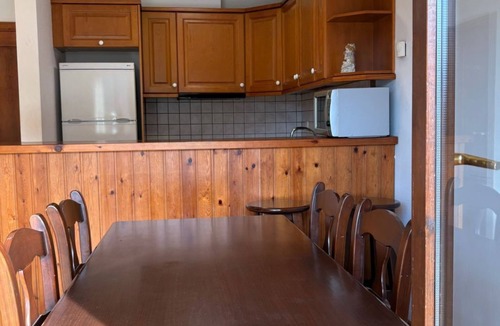 Pla de l'Ermita Apartment | Triplex mit Kamin und Balkon Erta 4 Vall de Boí by Interhome