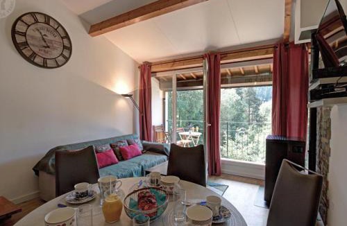 Chalmazel-Jeansagniere Apartment | Triplex montagnard avec sauna et balcon à Chalmazel - FR-1-496-338