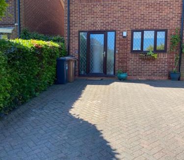 Kinlet Apartment | Triumph Norton close to NEC