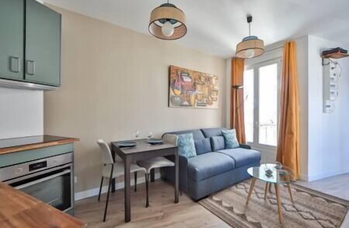 Ternes Apartment | Triumphal arch ! Champs-Elysées! Calm & cozy