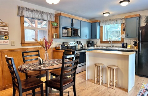 Leavenworth Cabin | Trobele-Close to Fish Lake-Deck-Kayaks-Firepit-BBQ