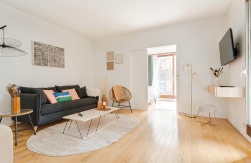 16th Arrondissement Apartment | Trocadero 1Bedroom 4 people