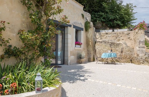 Noizay Cottage | Troglodyte lodging in Touraine: charm & unusual