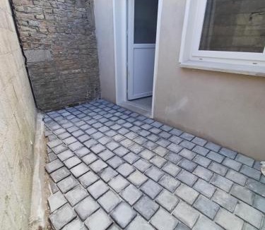 Brouckerque Apartment | Trois Studios-Cosy centre village