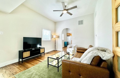 Upland House | Trojan Hideaway on First Street