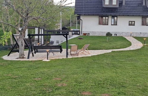 Plitvica Selo Apartment | Trokrevetna soba Deluxe - Room 2 - Plitvice Falls Cottage