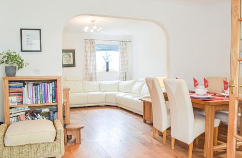 Ferryside House | Trondra House