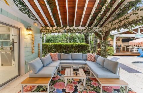 Ellenton House | Trophy Fish at the Oasis