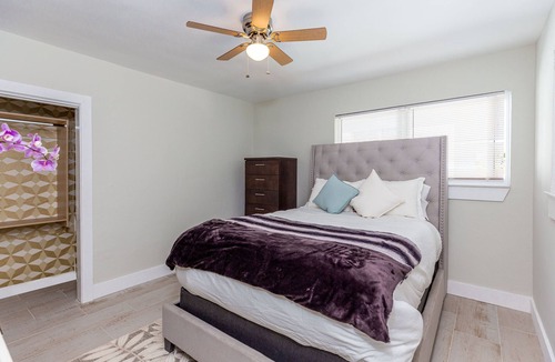 Surfside Apartment | Tropi-Cool 2 Bedroom Apt