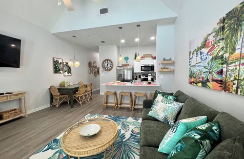 North Beach House | Tropic Like It's Hot