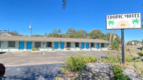 Aransas Pass Hotel | Tropic Motel