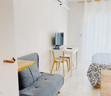 Pineda de Mar Apartment | Tropical Apartaments Euroviajeros