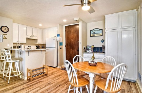 Oceanside Resort | Tropical Beach Resort with Ocean and Harbor Views