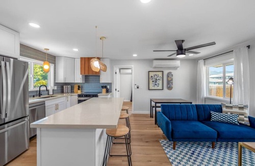 Coconut Grove House | Tropical Bliss in Kailua