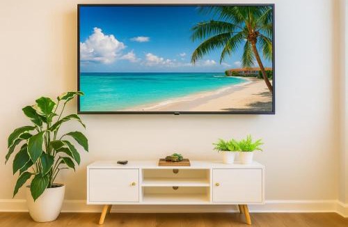 Iona House | Tropical Breeze Retreat