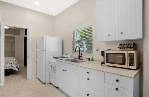 Marathon Cottage | Tropical Cottages