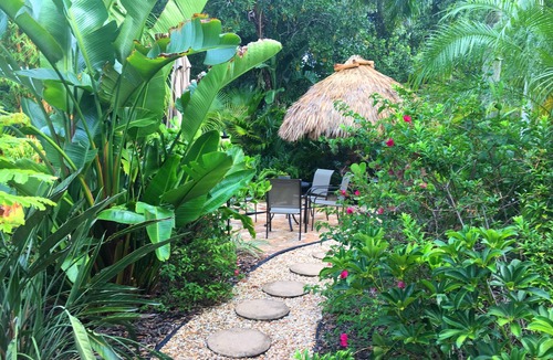 Alta Vista House | Tropical Downtown home close to all Sarasota attractions, Main St & Lido Beach
