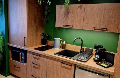 Thiers Apartment | Tropical escape Suite Jungle Room