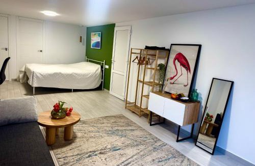 Molino del Chirrete House | Tropical Garden Home - Cozy Ground Floor Stay