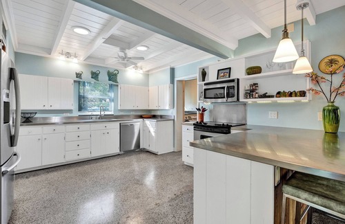 Kenmont House | Tropical Gem-Private Pool!