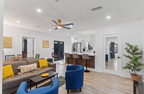 Central Oakland Park House | Tropical Getaway w Huge Yard! BNR Vacation Rentals