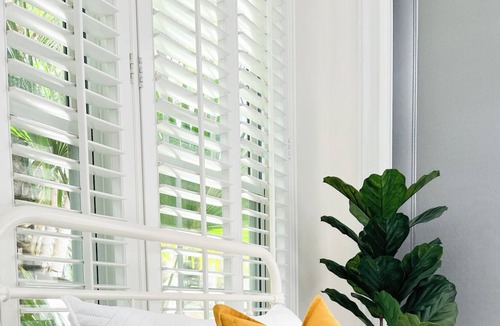 Mandarin House | Tropical Guest House W/ Pool Access