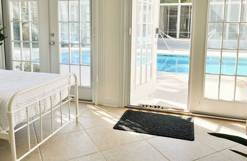 Mandarin House | Tropical Guest House W/ Pool Access