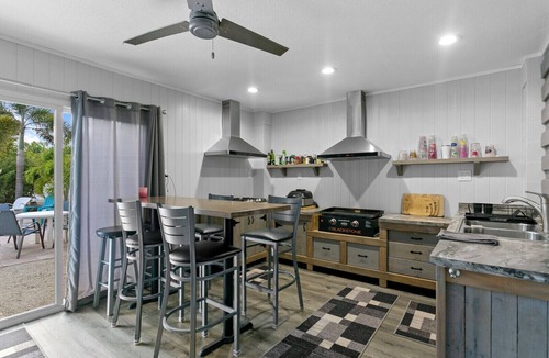 Whitney Beach Condo | Tropical Haven *B