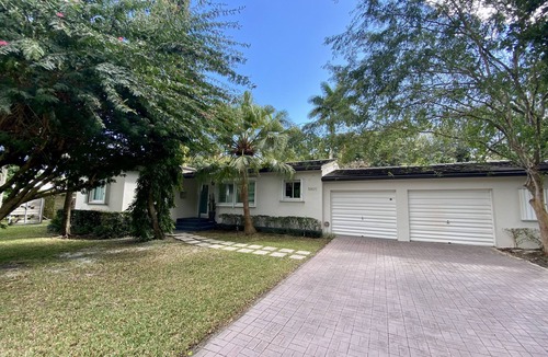 Country Club Section House | Tropical haven in Miami