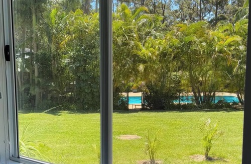 Smiths Lake Cottage | Tropical Hideaway Cottage