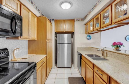 Granite Shoals Apartment | Tropical Hideaway Condo