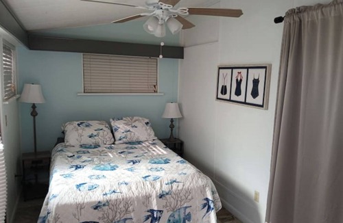 Cutthroat Harbor Estates Resort | Tropical Island Getaway
