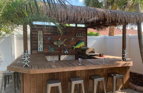 Bradenton House | Tropical Oasis 10th