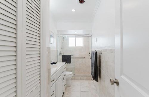 Deerfield Beach Villa | Tropical Oasis 3BR - Pool, Hot Tub & Large Yard