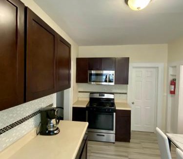 Irvington House | Tropical Oasis - Room 1