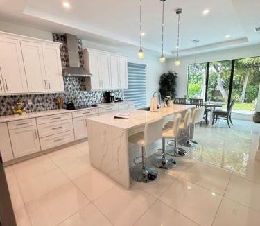 Central Naples Apartment | Tropical Oasis