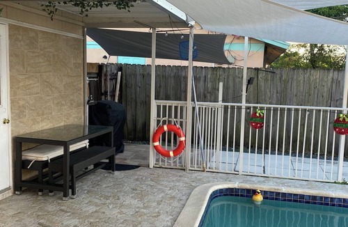 Hunt Club House | Tropical Paradise nHeated pool by request