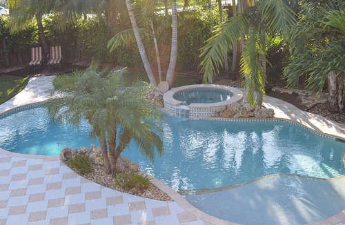 Margate House | Tropical Paradise, Private Heated Pool & Spa, Built-in-BBQ